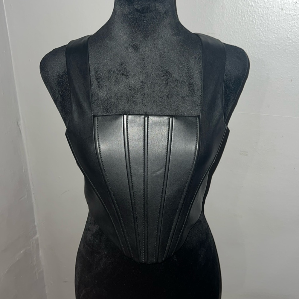 Black corset top. Steve Madden.